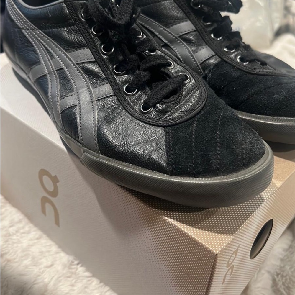 Men's Black onitsuka tiger Shoes
